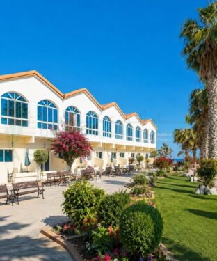 Sandy Beach Hotel_& _Resort (1)